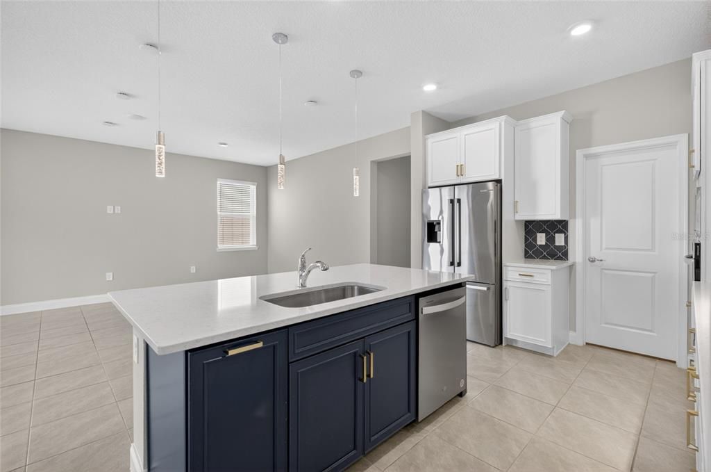 For Sale: $524,990 (4 beds, 3 baths, 1974 Square Feet)