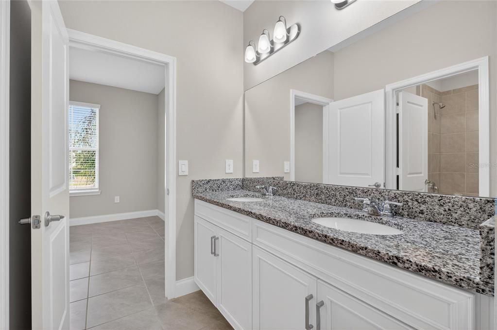 For Sale: $524,990 (4 beds, 3 baths, 1974 Square Feet)