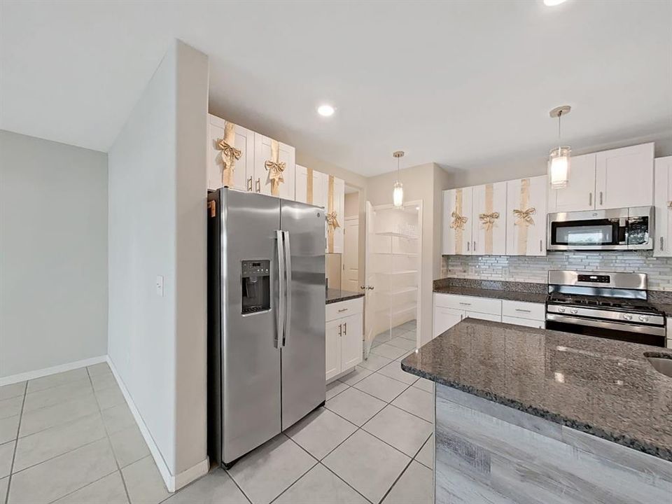 En Venta: $589,900 (6 camas, 3 baños, 3362 Pies cuadrados)