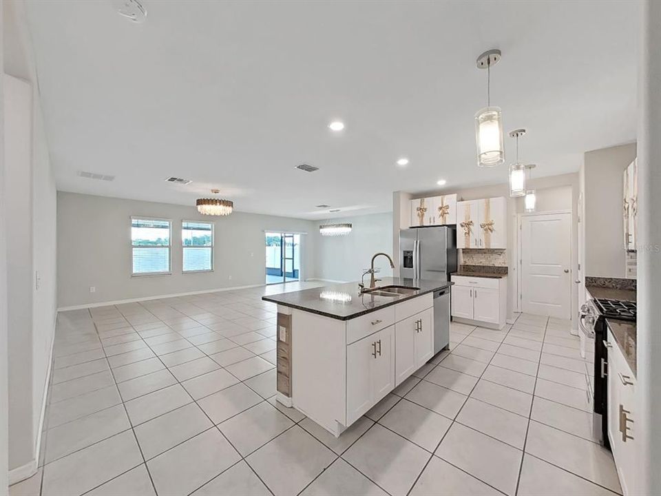 En Venta: $589,900 (6 camas, 3 baños, 3362 Pies cuadrados)