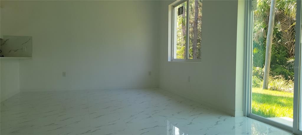 En Venta: $320,000 (3 camas, 2 baños, 1657 Pies cuadrados)
