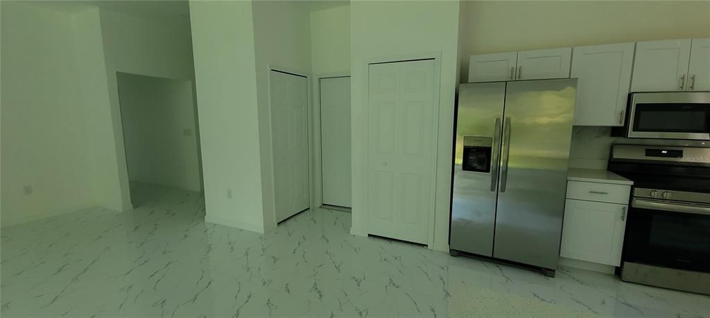 En Venta: $320,000 (3 camas, 2 baños, 1657 Pies cuadrados)