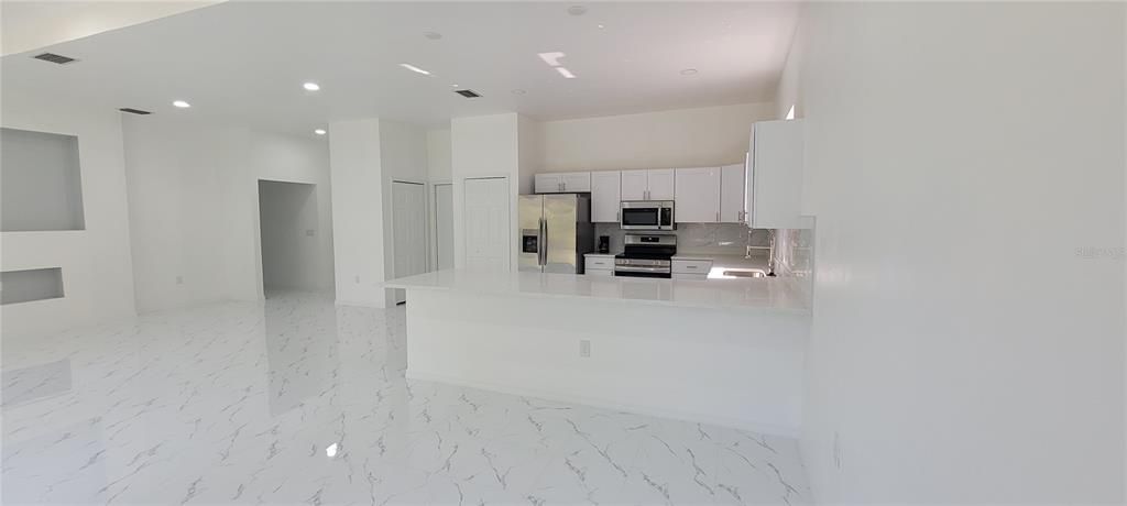 En Venta: $320,000 (3 camas, 2 baños, 1657 Pies cuadrados)