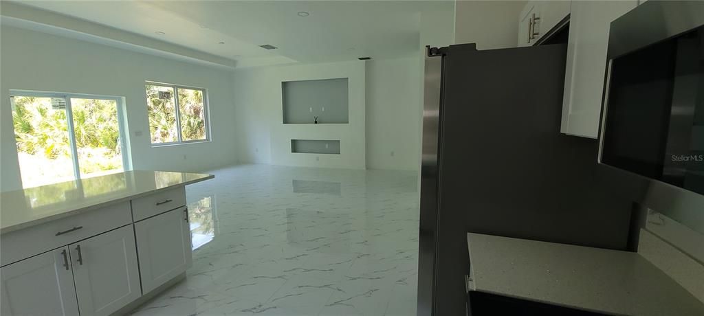 En Venta: $320,000 (3 camas, 2 baños, 1657 Pies cuadrados)