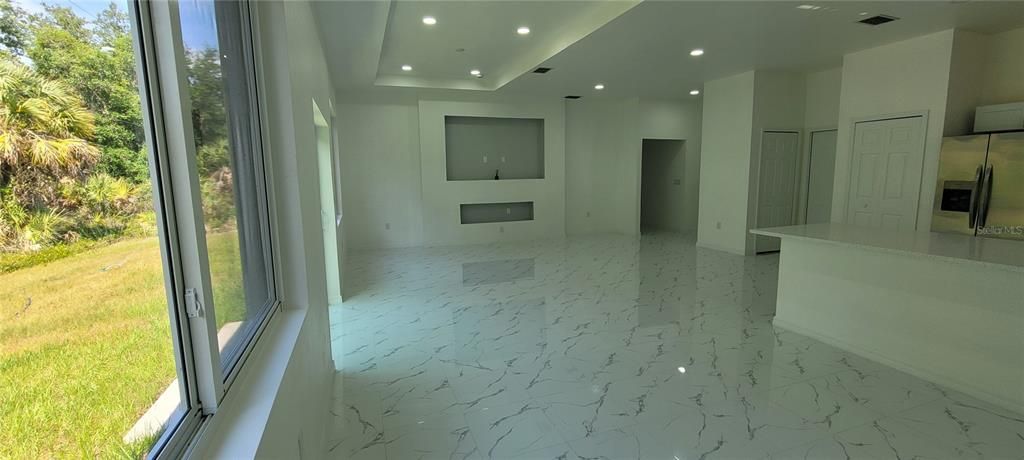 En Venta: $320,000 (3 camas, 2 baños, 1657 Pies cuadrados)