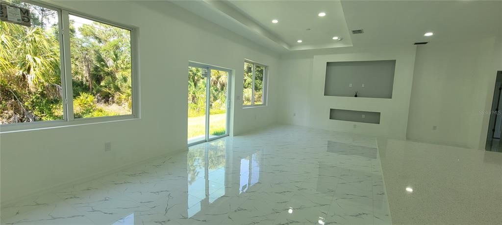 En Venta: $320,000 (3 camas, 2 baños, 1657 Pies cuadrados)