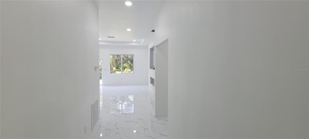 En Venta: $320,000 (3 camas, 2 baños, 1657 Pies cuadrados)