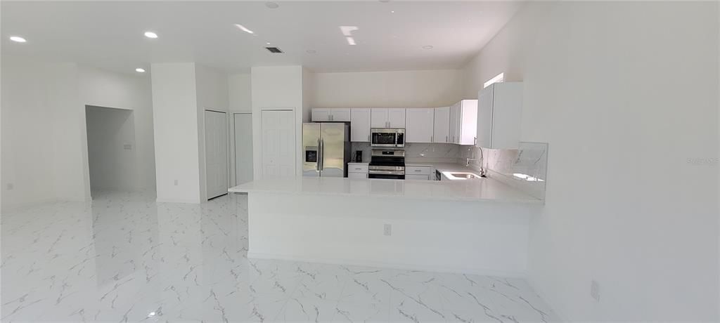 En Venta: $320,000 (3 camas, 2 baños, 1657 Pies cuadrados)
