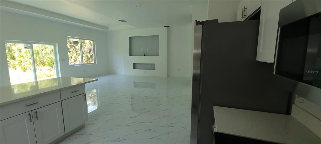 En Venta: $320,000 (3 camas, 2 baños, 1657 Pies cuadrados)