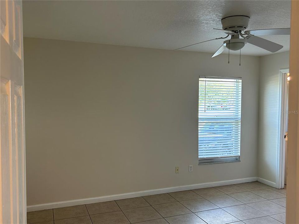 For Sale: $283,000 (3 beds, 2 baths, 1218 Square Feet)