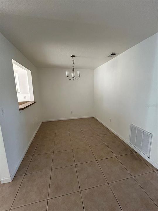 For Sale: $283,000 (3 beds, 2 baths, 1218 Square Feet)