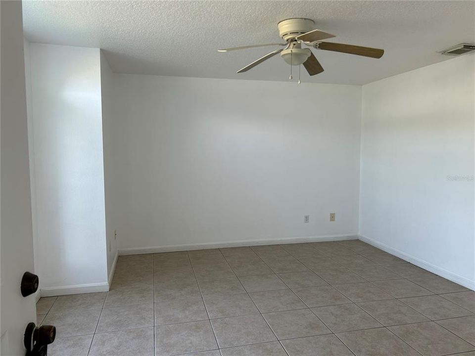 For Sale: $283,000 (3 beds, 2 baths, 1218 Square Feet)