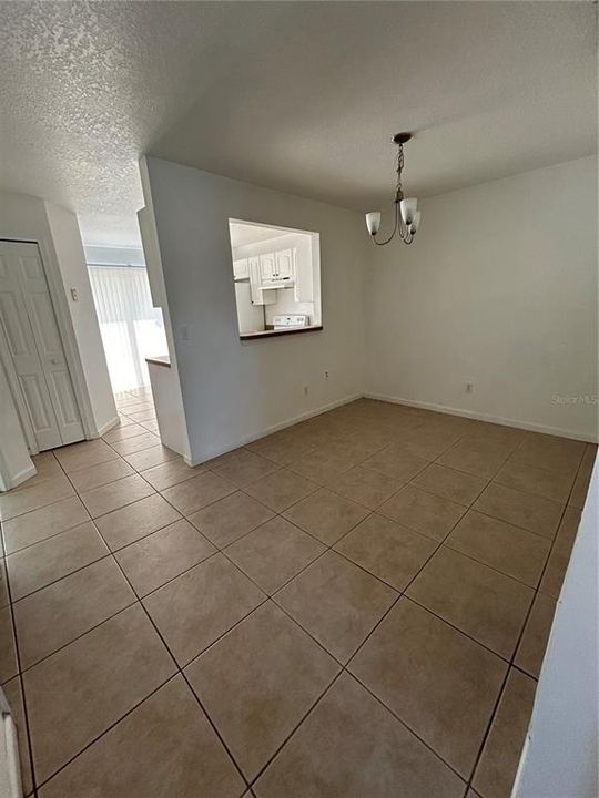 For Sale: $283,000 (3 beds, 2 baths, 1218 Square Feet)