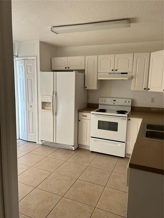For Sale: $283,000 (3 beds, 2 baths, 1218 Square Feet)