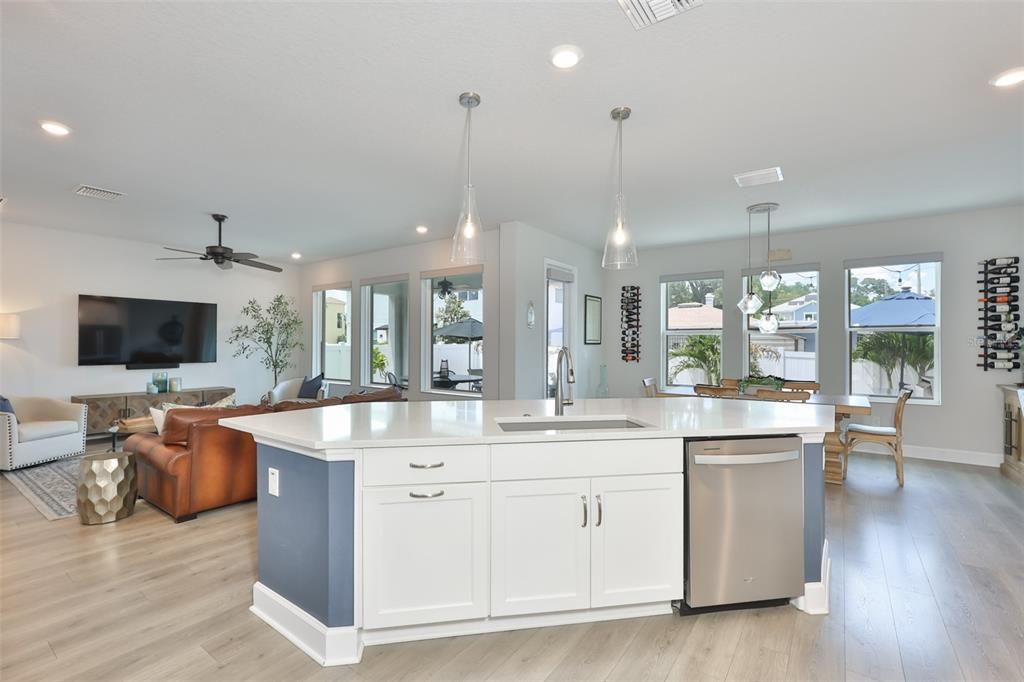 For Sale: $1,150,000 (4 beds, 3 baths, 2691 Square Feet)