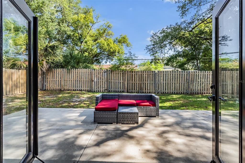 Activo con contrato: $320,000 (2 camas, 2 baños, 1114 Pies cuadrados)