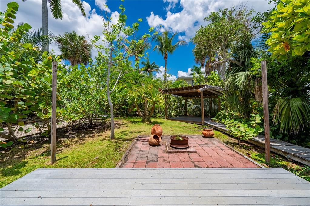 Activo con contrato: $174,000 (3 camas, 2 baños, 1176 Pies cuadrados)