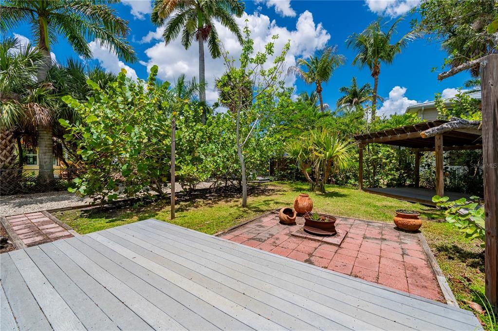 Activo con contrato: $174,000 (3 camas, 2 baños, 1176 Pies cuadrados)