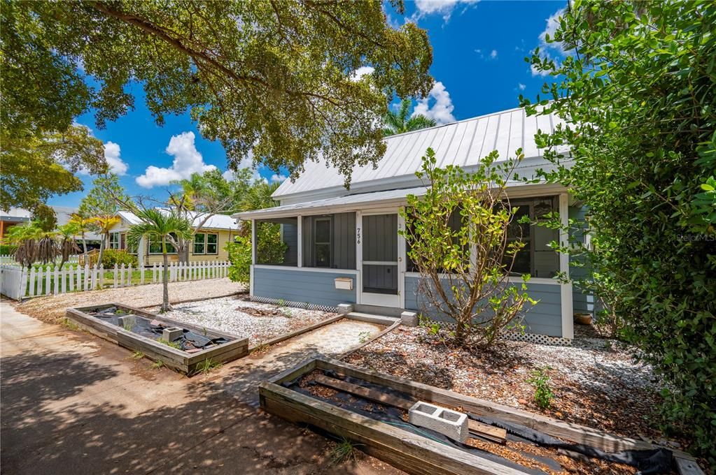 Activo con contrato: $174,000 (3 camas, 2 baños, 1176 Pies cuadrados)