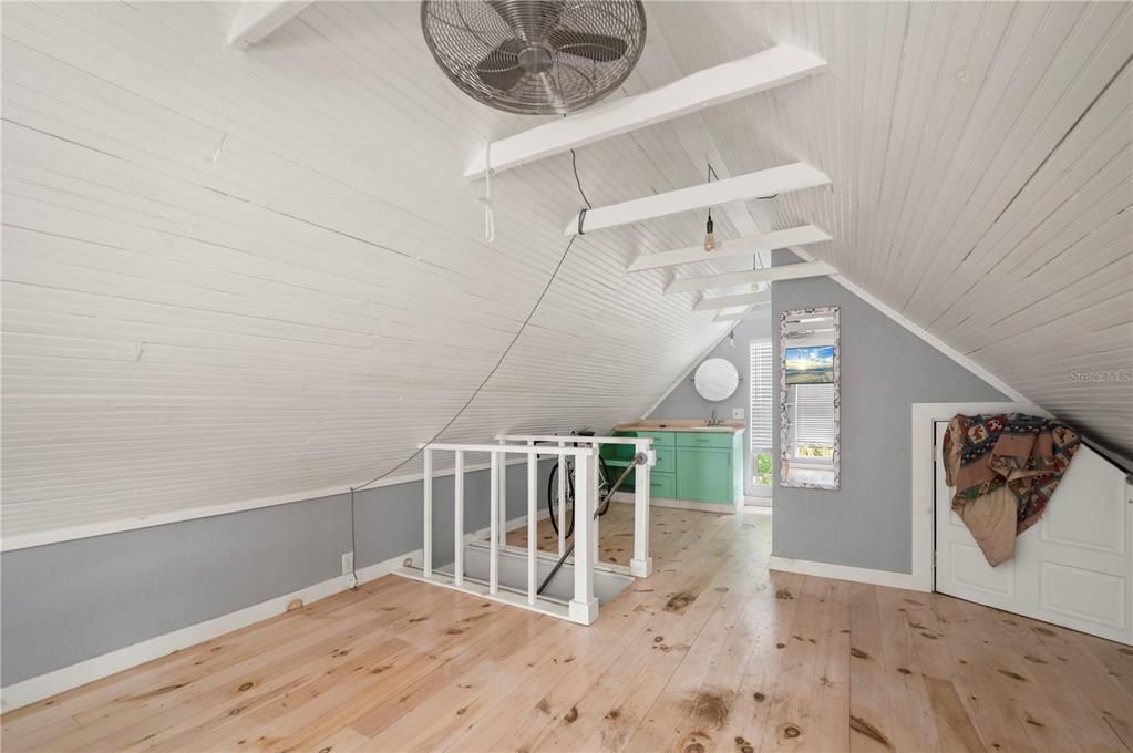 Activo con contrato: $174,000 (3 camas, 2 baños, 1176 Pies cuadrados)