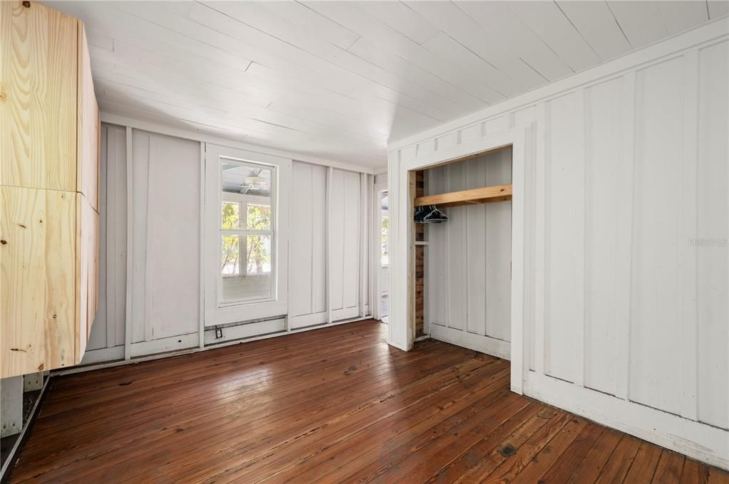 Activo con contrato: $174,000 (3 camas, 2 baños, 1176 Pies cuadrados)