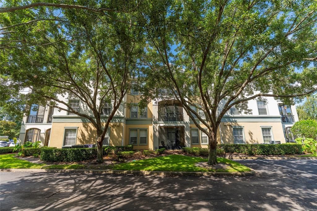 For Sale: $299,500 (2 beds, 2 baths, 1161 Square Feet)