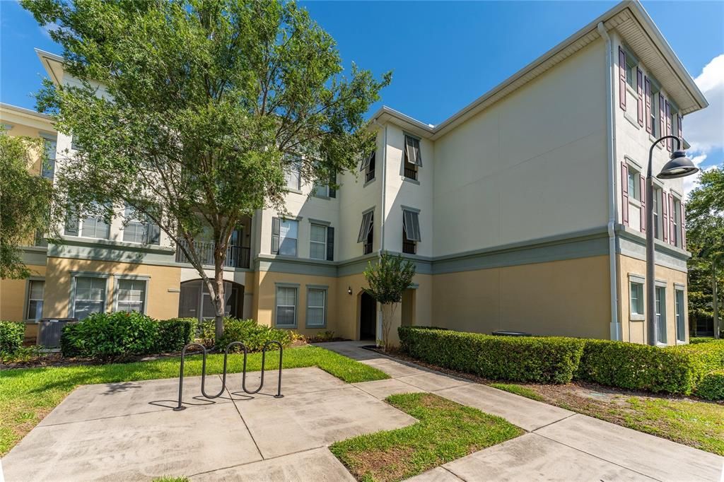 For Sale: $299,500 (2 beds, 2 baths, 1161 Square Feet)