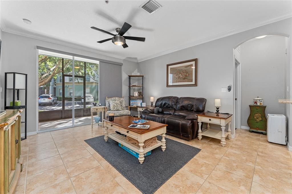 For Sale: $299,500 (2 beds, 2 baths, 1161 Square Feet)
