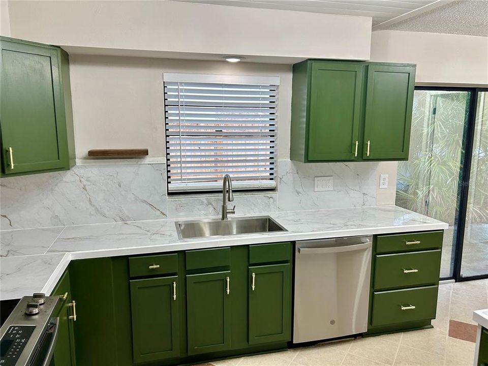 На продажу: $339,000 (3 спален, 2 ванн, 1248 Квадратных фут)