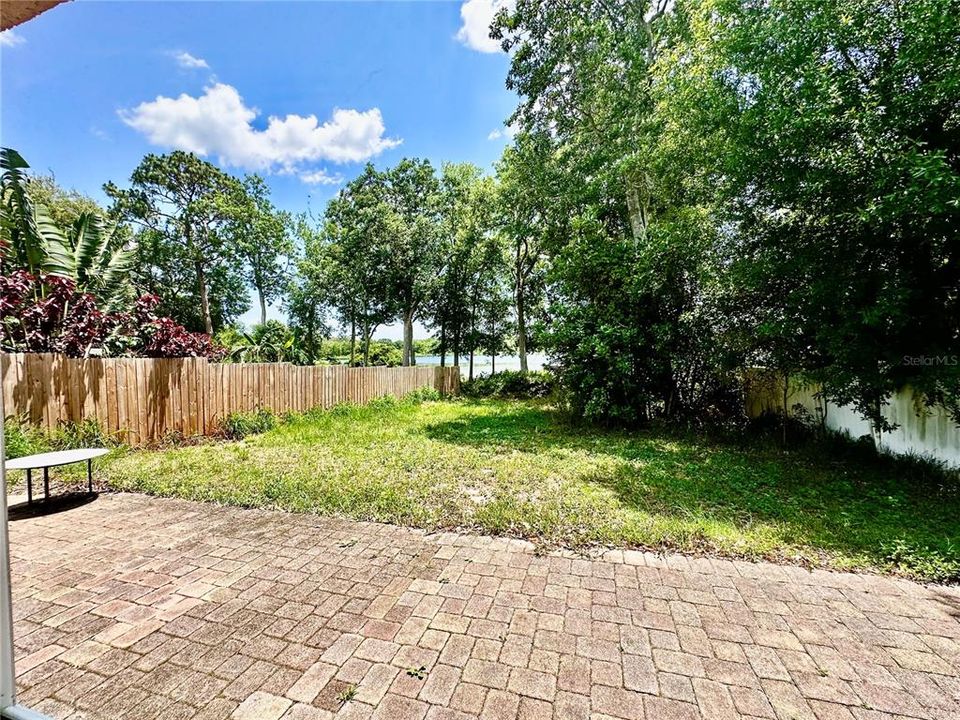 For Rent: $2,899 (4 beds, 2 baths, 1959 Square Feet)