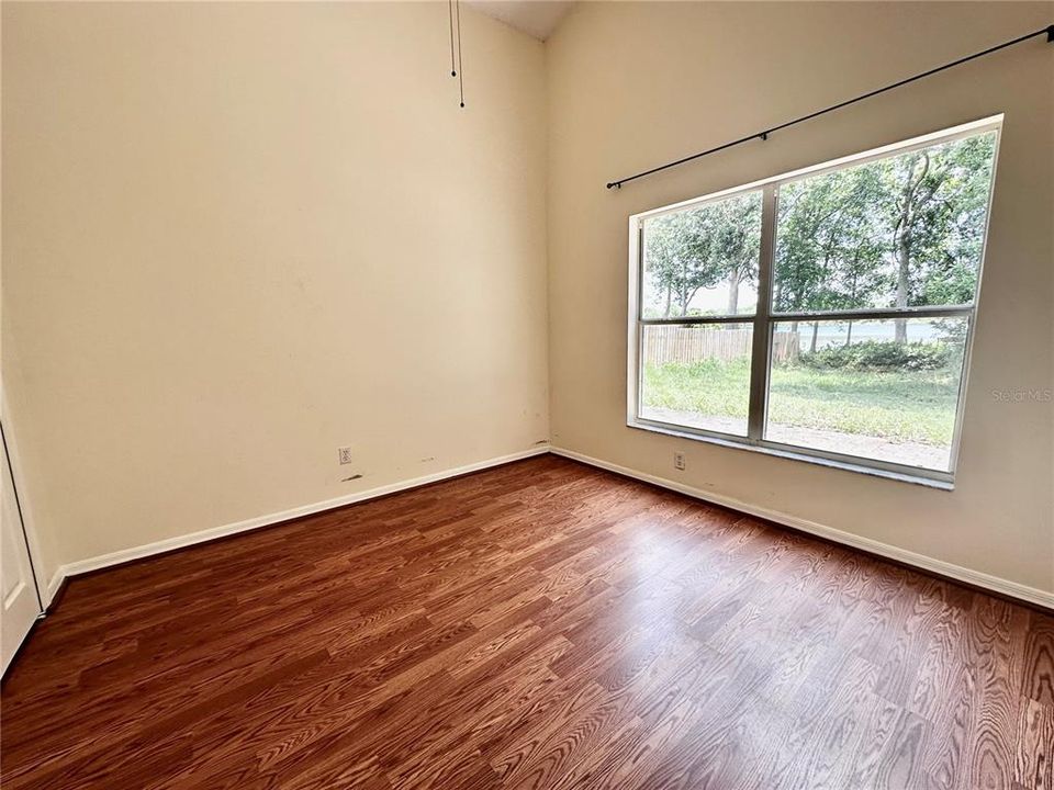 For Rent: $2,899 (4 beds, 2 baths, 1959 Square Feet)