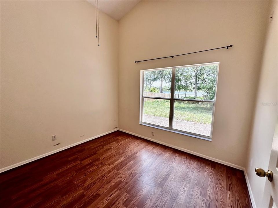 For Rent: $2,899 (4 beds, 2 baths, 1959 Square Feet)