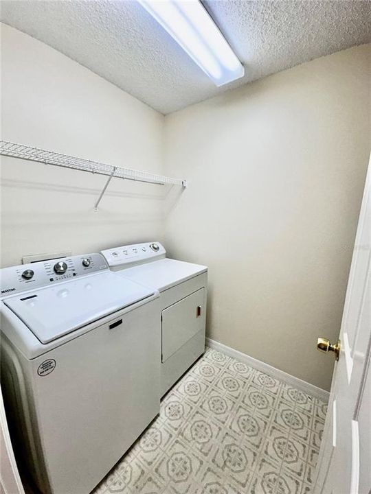 For Rent: $2,899 (4 beds, 2 baths, 1959 Square Feet)