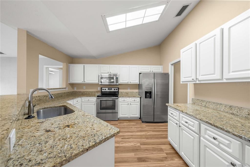 For Sale: $359,000 (4 beds, 2 baths, 1834 Square Feet)