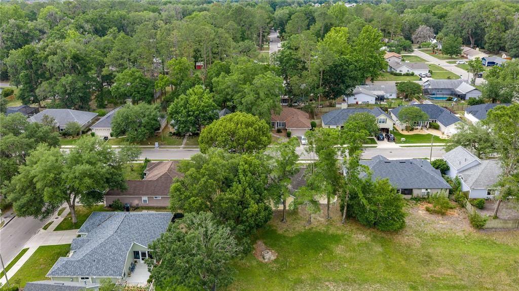 For Sale: $359,000 (4 beds, 2 baths, 1834 Square Feet)