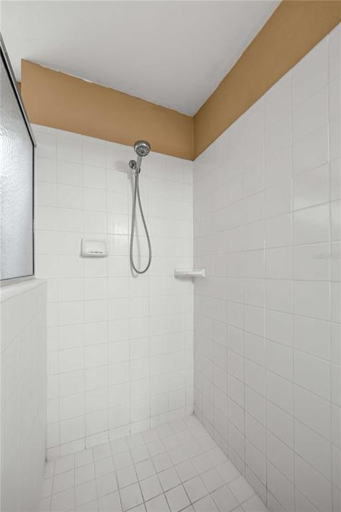For Sale: $359,000 (4 beds, 2 baths, 1834 Square Feet)