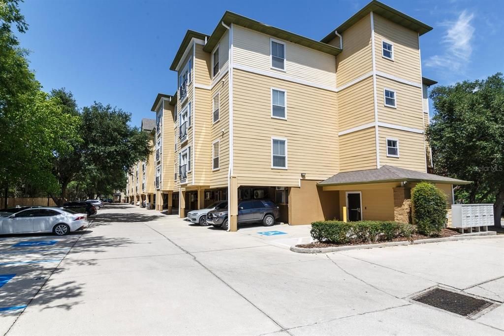 For Sale: $365,000 (2 beds, 2 baths, 1080 Square Feet)