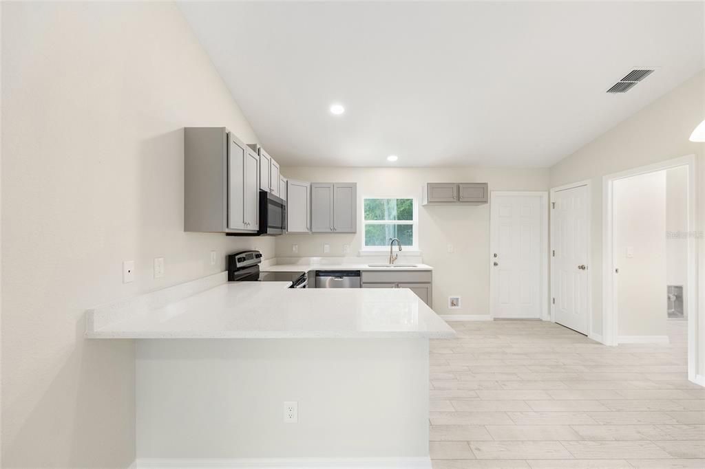 En Venta: $238,000 (3 camas, 2 baños, 1091 Pies cuadrados)