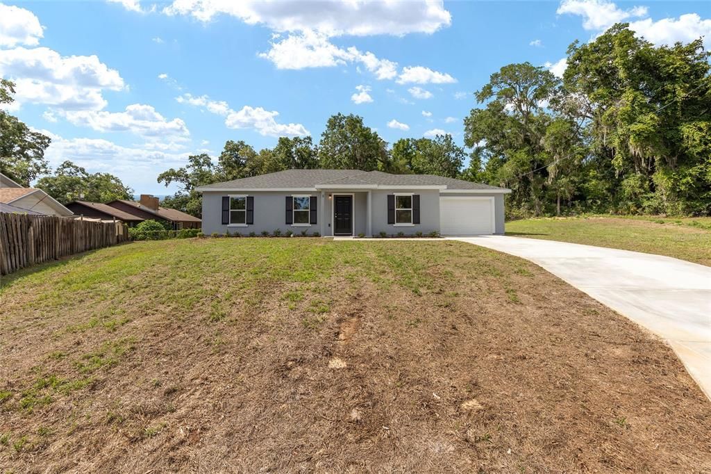 En Venta: $238,000 (3 camas, 2 baños, 1091 Pies cuadrados)