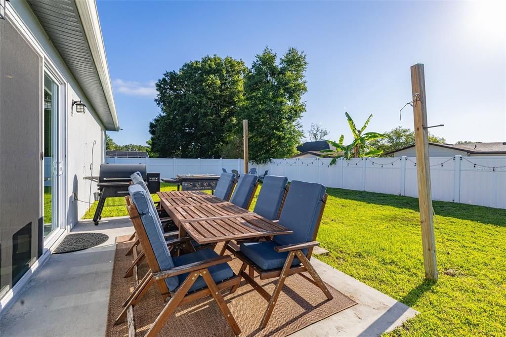 En Venta: $525,000 (4 camas, 2 baños, 2200 Pies cuadrados)