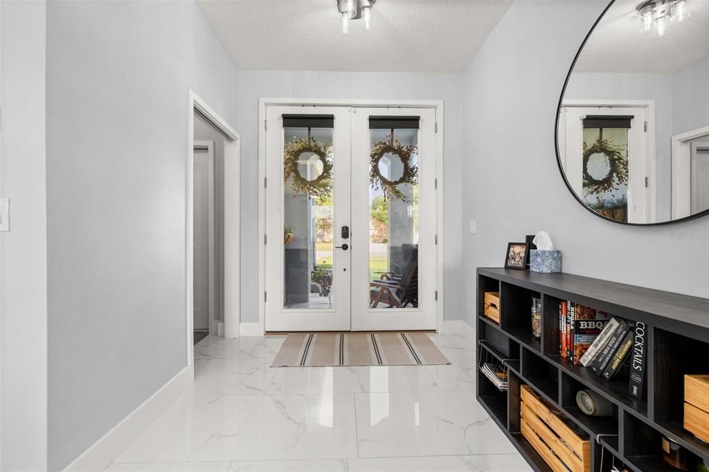 En Venta: $525,000 (4 camas, 2 baños, 2200 Pies cuadrados)