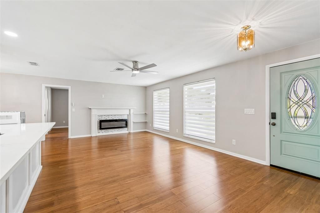 Active With Contract: $650,000 (3 beds, 2 baths, 1459 Square Feet)