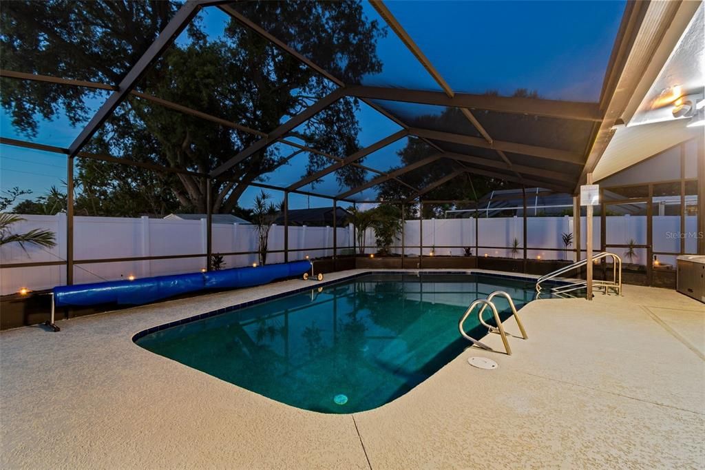 Active With Contract: $650,000 (3 beds, 2 baths, 1459 Square Feet)
