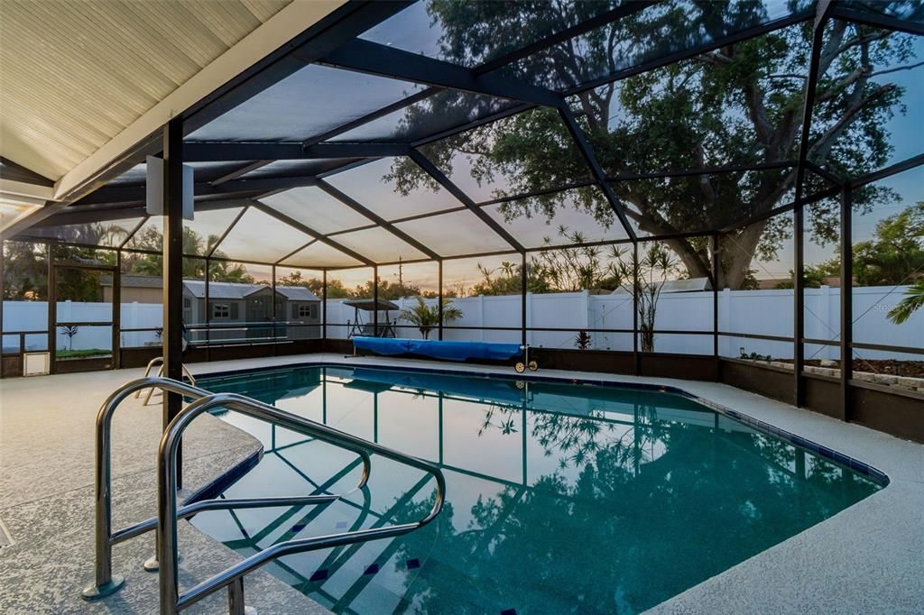 Active With Contract: $650,000 (3 beds, 2 baths, 1459 Square Feet)