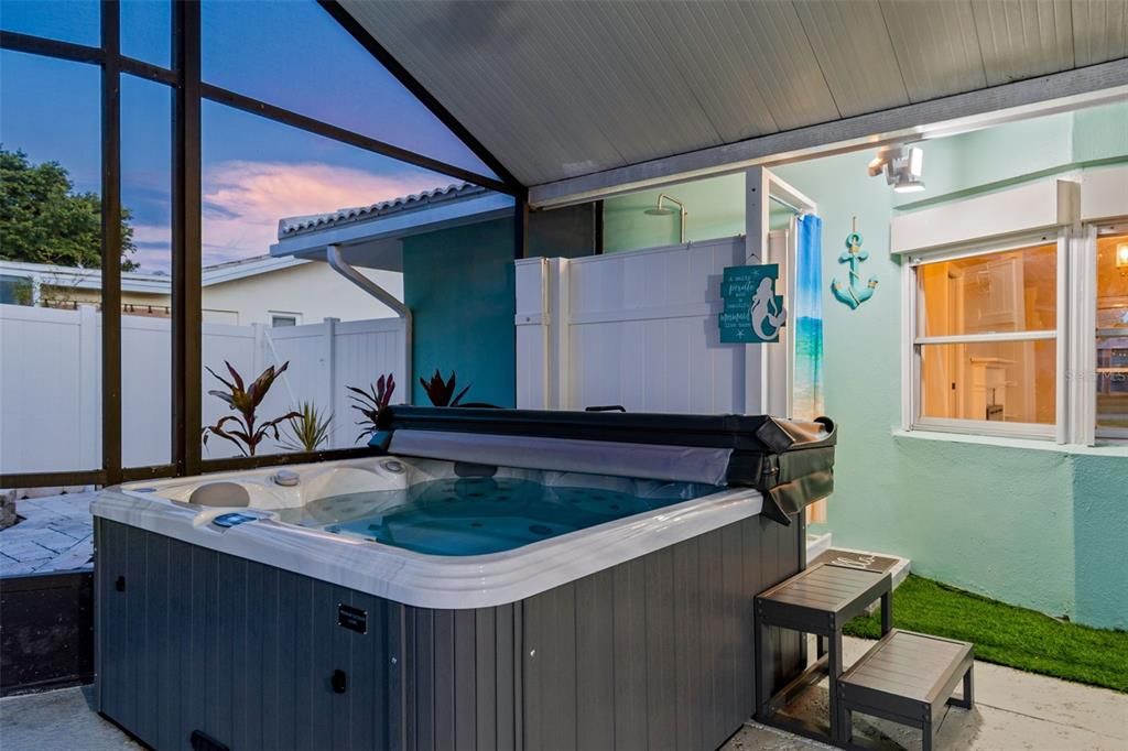 Active With Contract: $650,000 (3 beds, 2 baths, 1459 Square Feet)