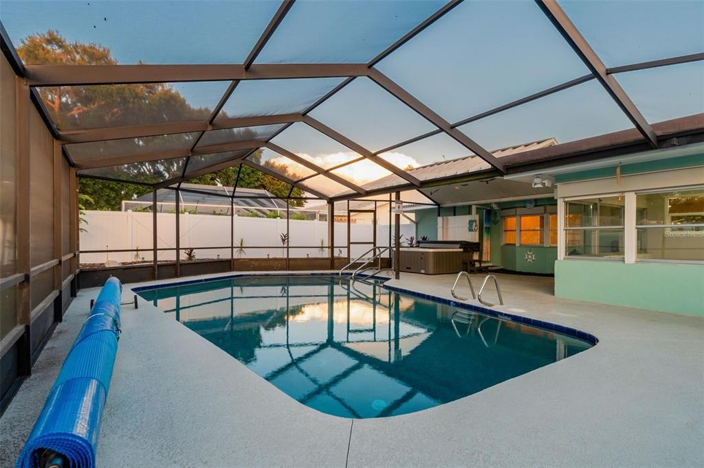 Active With Contract: $650,000 (3 beds, 2 baths, 1459 Square Feet)