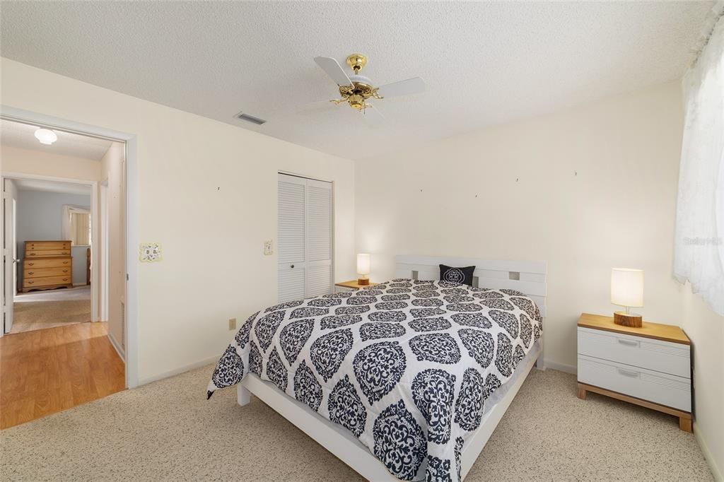For Sale: $120,000 (2 beds, 2 baths, 1221 Square Feet)