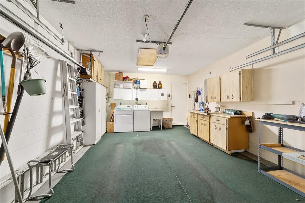 For Sale: $120,000 (2 beds, 2 baths, 1221 Square Feet)
