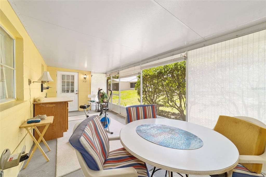 For Sale: $120,000 (2 beds, 2 baths, 1221 Square Feet)