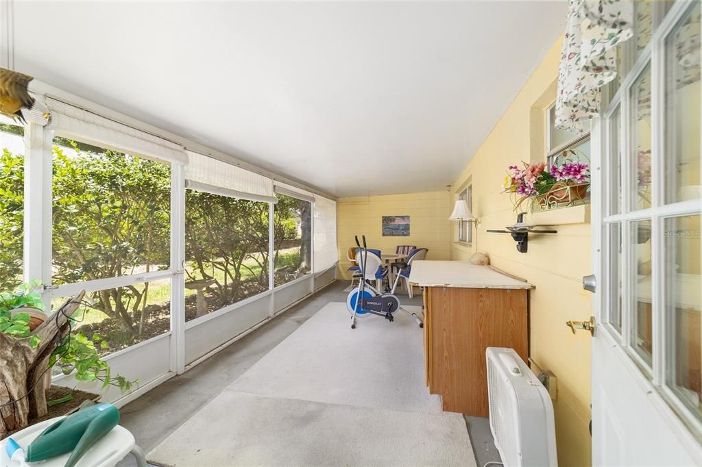 For Sale: $120,000 (2 beds, 2 baths, 1221 Square Feet)